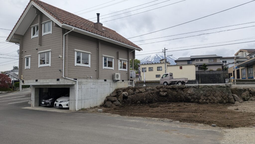 併設カフェ横の外構工事につきまして